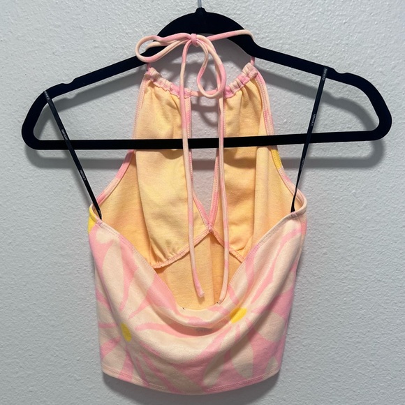 Forever 21 Pink Yellow Daisy Halter Top Size Medium - Picture 4 of 5